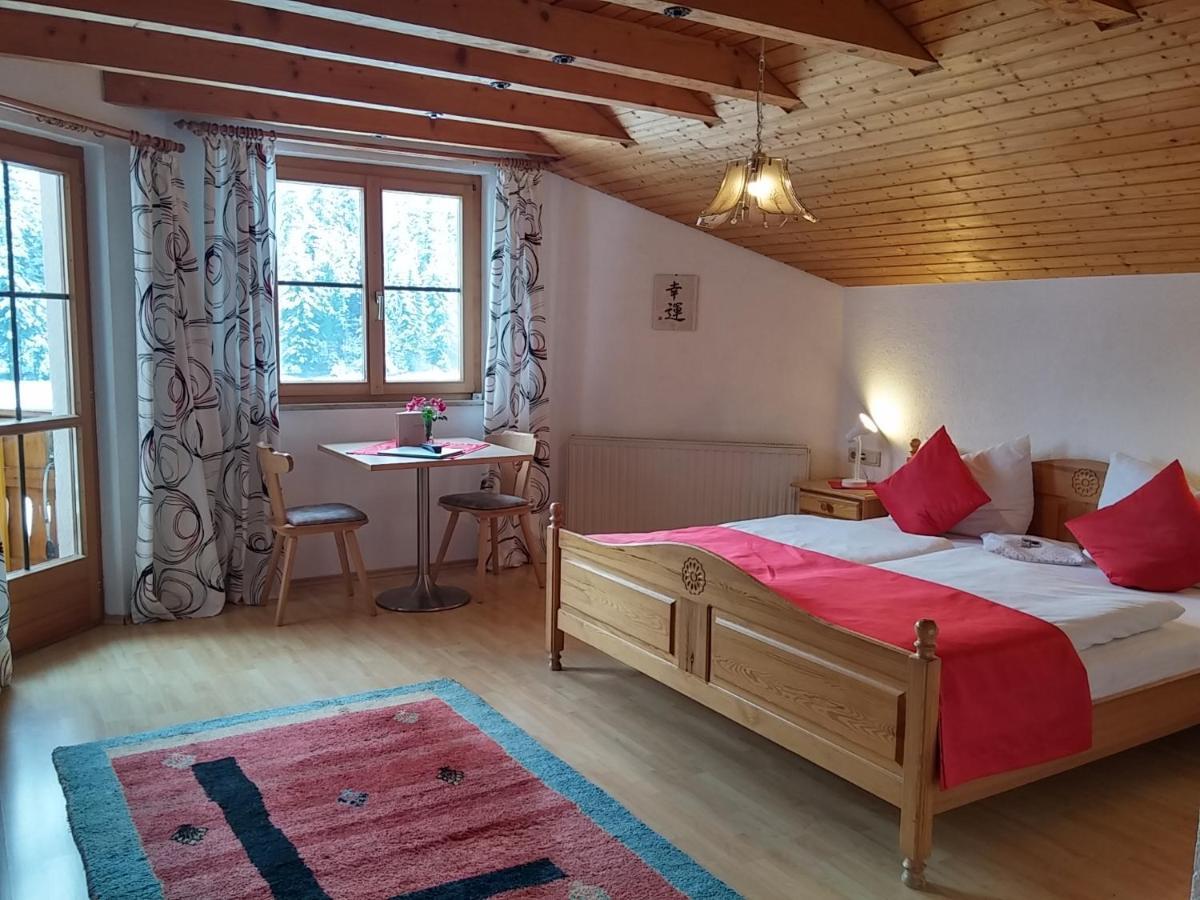 Ferienwohnungen Pension Sonnblick كرومباخ المظهر الخارجي الصورة